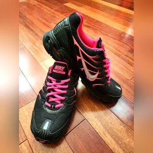 Women's Nike Tennis Shoes
